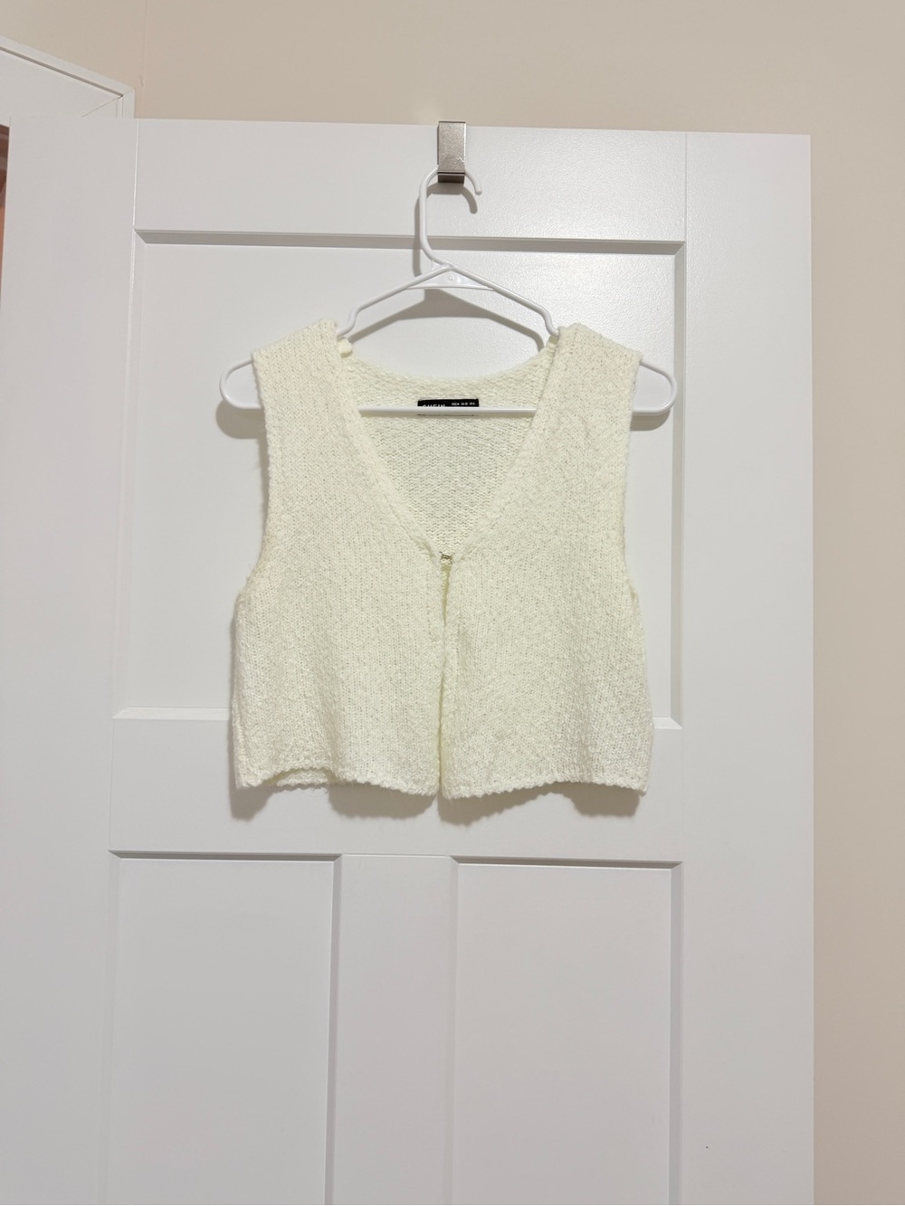 SHEIN Cream Knit Zip Front Tank